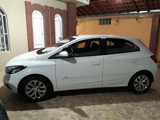 CHEVROLET ONIX 1.4 MPFI LT 8V FLEX 4P AUTOMÁTICO